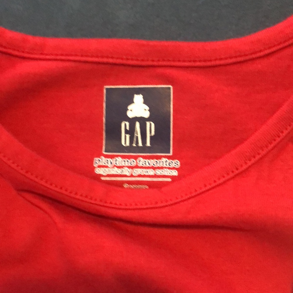 GAP - Red Top (NWT) - Picture 3 of 6